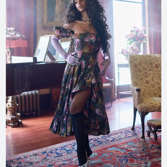 BEST NEW Selkie The Genevieve Foxglove Lace Up Midi Cotton Dress - Black Floral - Picture 13 of 13